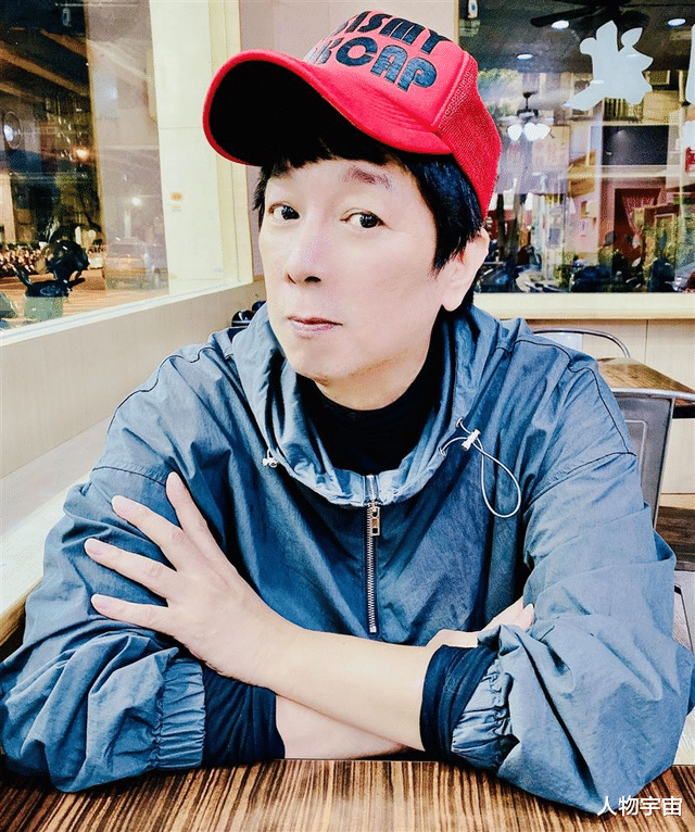 他选拔最帅小学生出道,是何润东干儿子,市场卖鸡腿被指私德很差