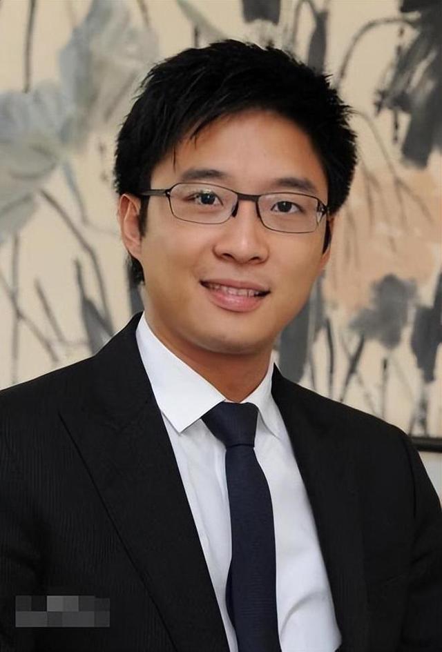 超燃!陈若琳首次回应与霍启山恋情,赞其帅且不会因其影响闺蜜情!