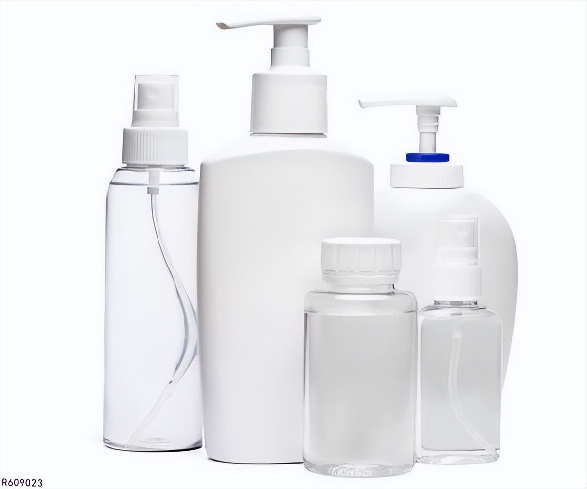 洗澡时是用肥皂好还是沐浴露好?对于这3类人,建议还是用沐浴露