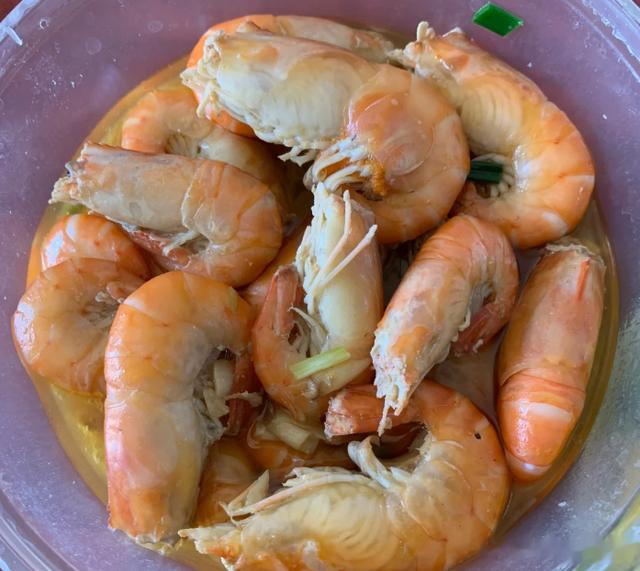 广东13岁女孩暑假去四川外婆家，待1天闹着要走，网友：换我也走