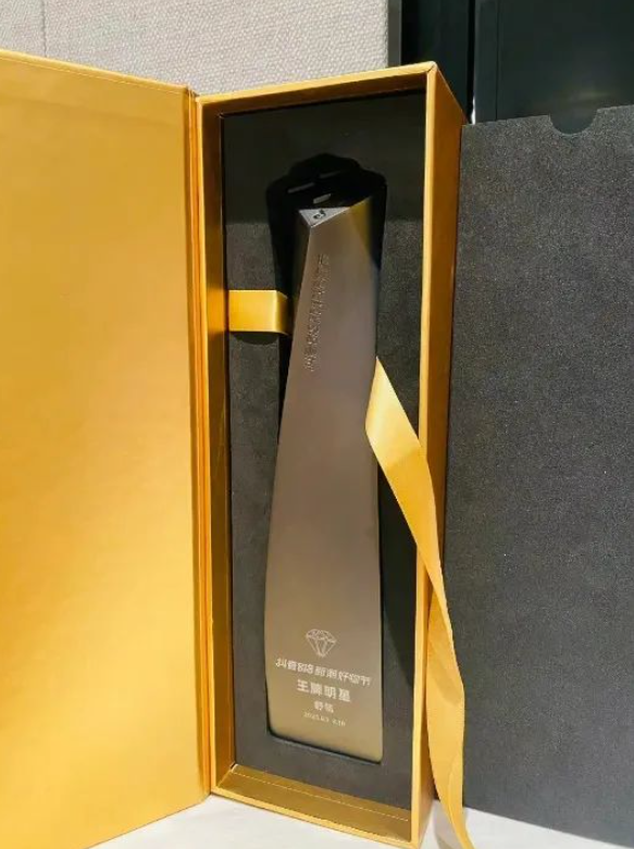 37岁舒畅现状:没有戏拍,不结婚不恋爱,却赚了好几个亿