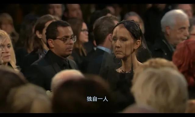 13岁成名,中年丧夫,晚年罹患怪病,她是坎坷的一代天后