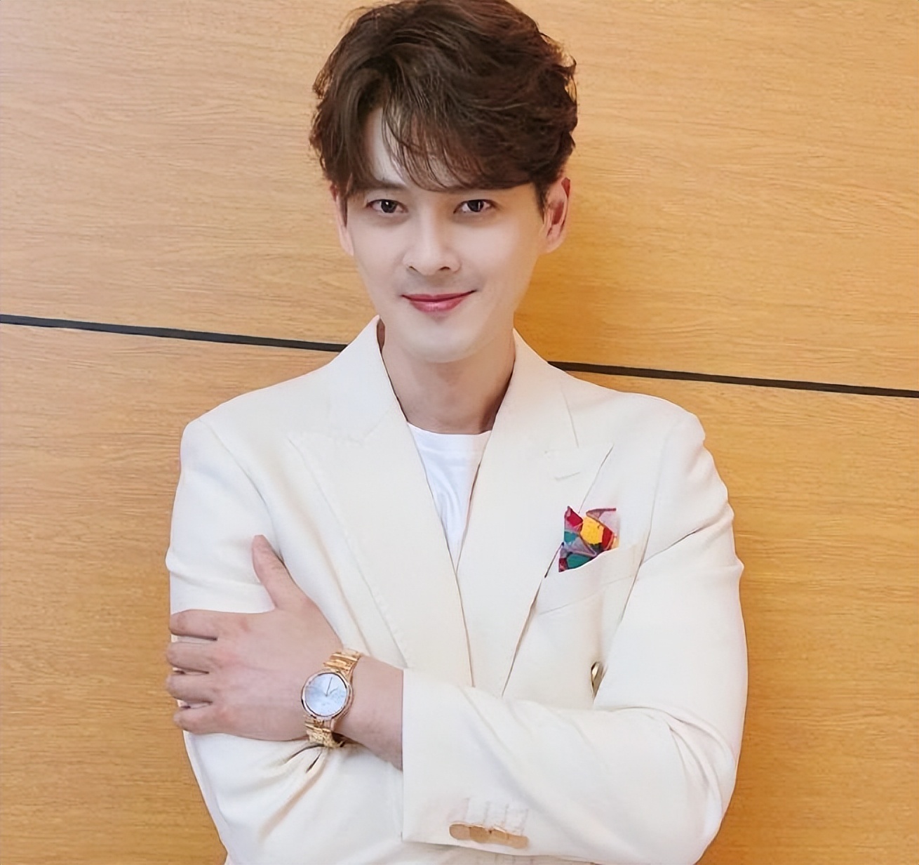 短剧圈也流行“莞莞类卿”?当红短剧男主角,咋都有长剧帅哥影子