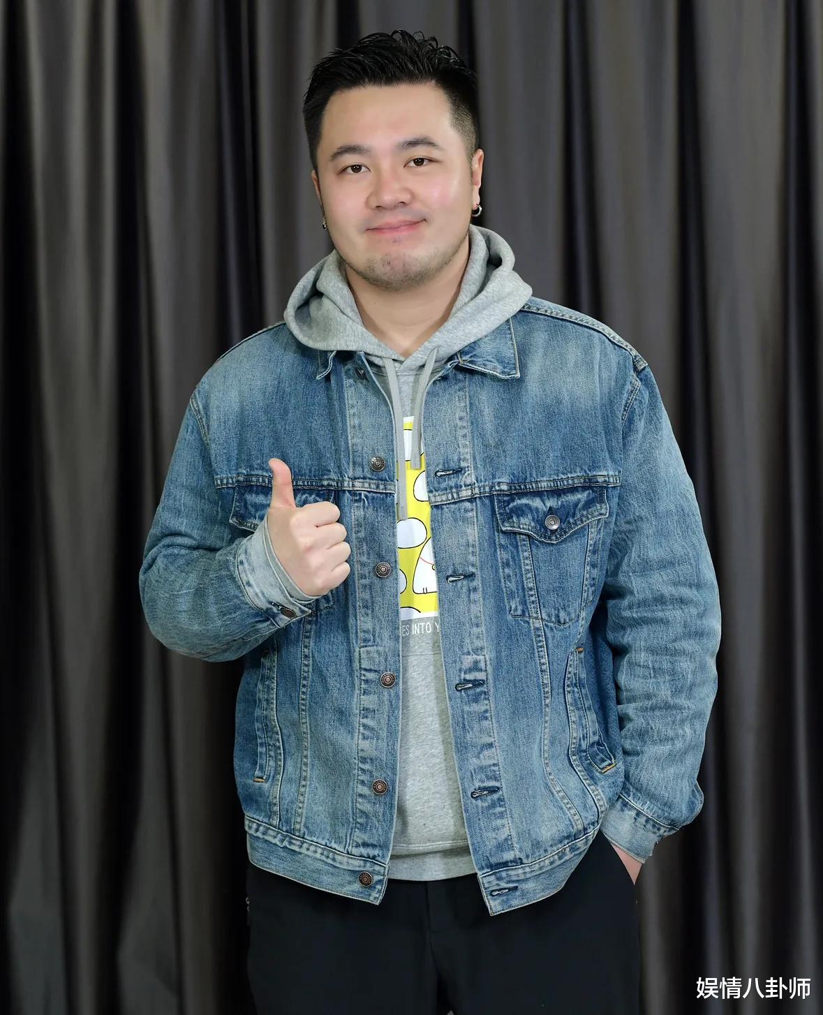 赵露思风波越闹越大!《恋人》导演邓科评论区沦陷,被骂到更改签名