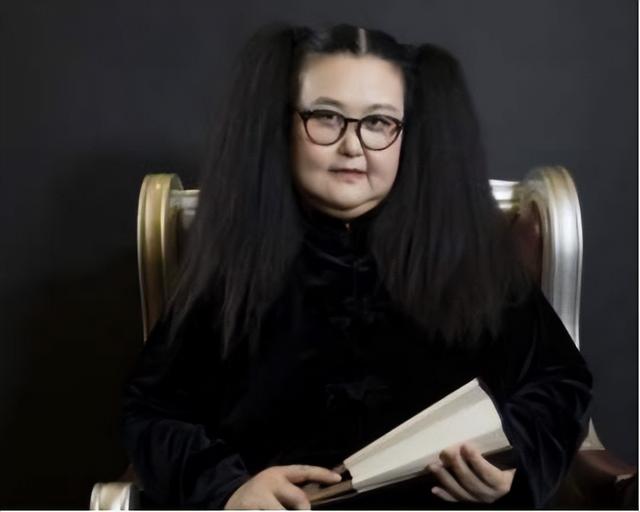 她是中国最胖女演员，100天狂减140斤，今嫁小鲜肉老公宠爱有加！