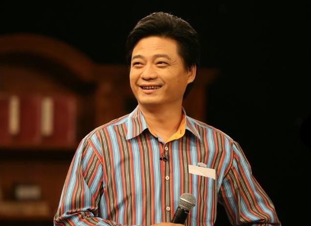 一手好牌打的稀烂，离开央视1年后，37岁的李思思现在现状如何？