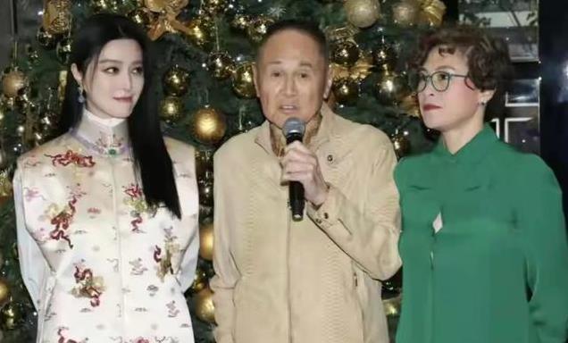 范冰冰和富商跳舞，邮轮扭腰凹造型，游走大佬间，卖力求工作机会