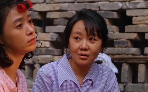 正午阳光《小巷人家》：当配角太惊艳时，主角可以去打酱油了