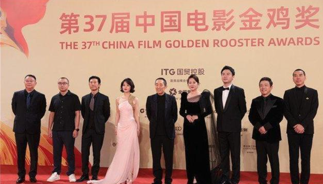 金鸡奖高清镜头下的明星:赵丽颖脱妆到脸泛油光，王一博鼻头发黑