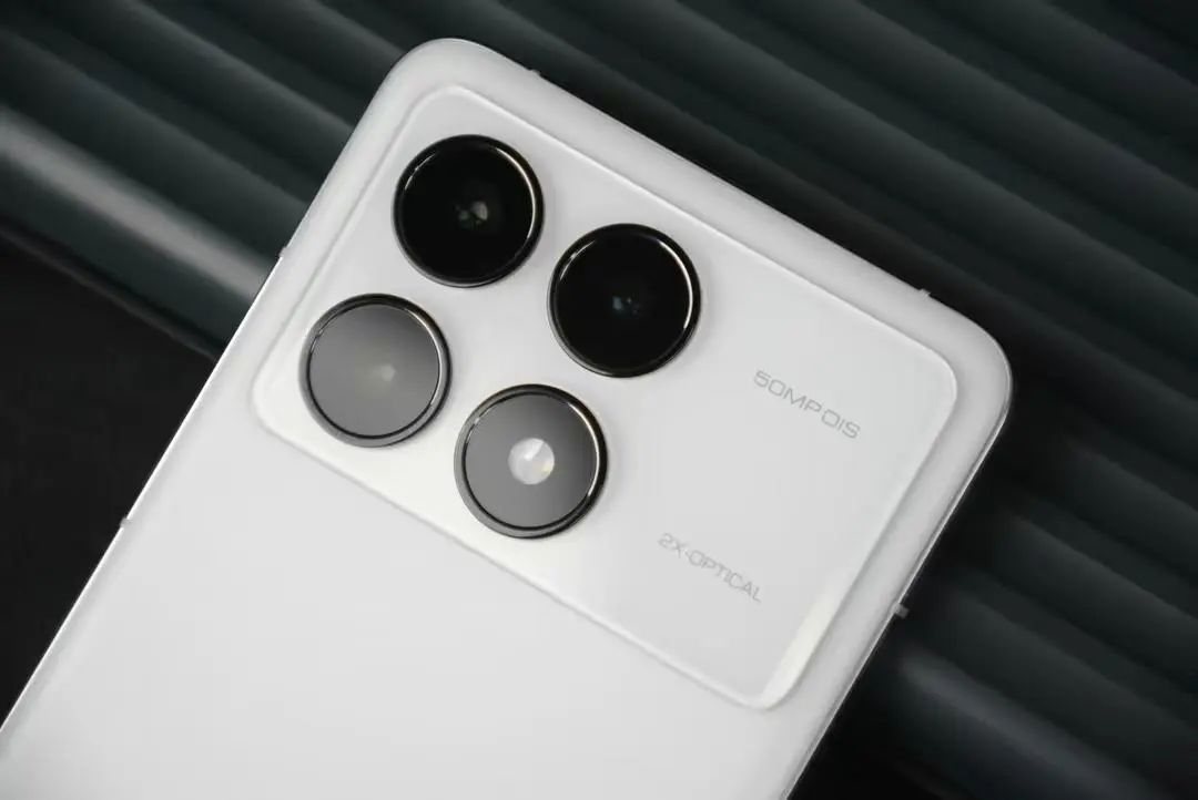 骁龙8Gen2依旧真香，这4款价格跌至冰点，可以闭眼入手流畅用5年没问题