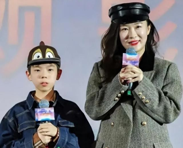 相比嗯哼的凸嘴