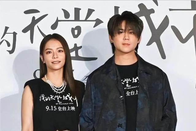 24岁的“香港顶流”姜涛,彻底让香港娱乐圈成了“笑话”