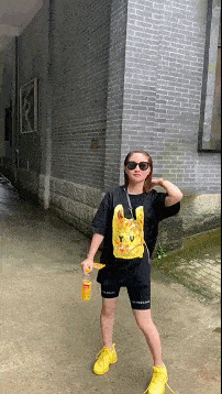 “无意中在女同事车上发现的，这是用来干嘛的？”网友们内涵了！