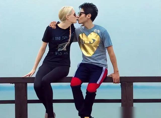 从央视主持人到芳心纵火犯,藏13年的撒贝宁,露出真面目