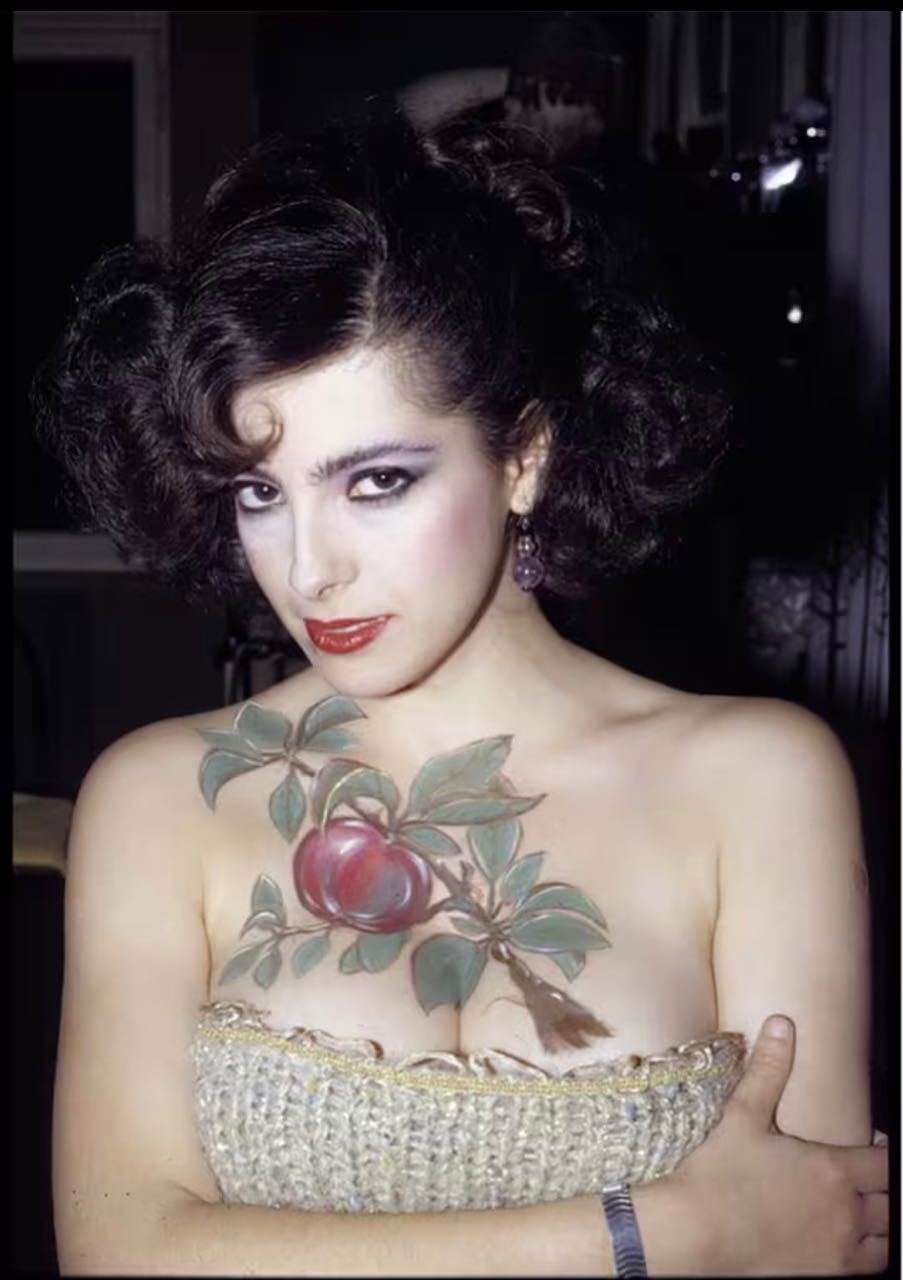 多娜泰拉?达米亚尼:从艳情界崛起的电影艺术明星