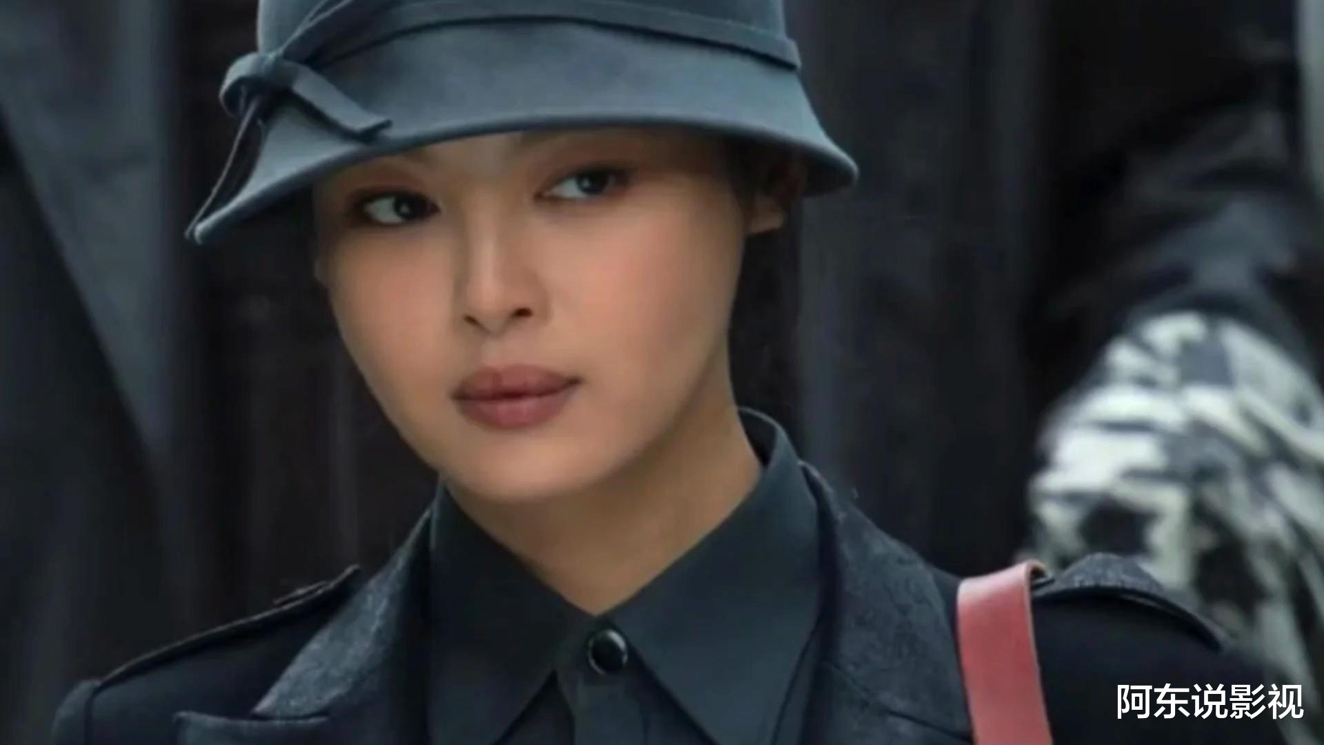 好家伙!当辛芷蕾扮演的特工一登场,扯下多少扮演女特工演员的脸