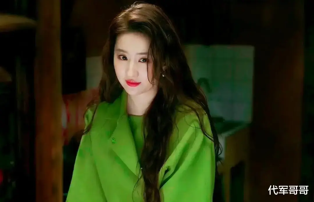 “剩女”刘亦菲不再回避！坦言37岁未婚未孕原因，不是她不想结！