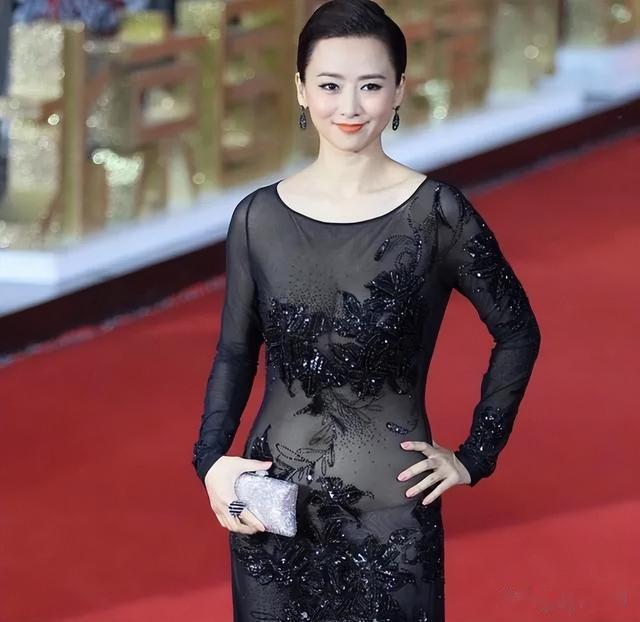 翁虹巫启贤等送别何厚华,孙耀威送花篮感谢恩师