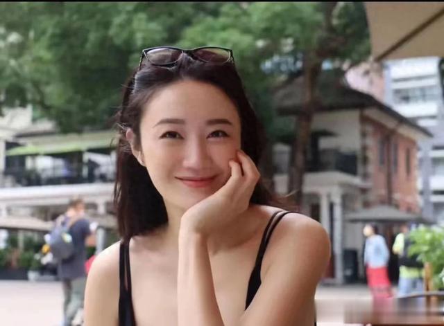 拉郎配!凤凰卫视美女主持田桐采访宇树总裁王兴兴,引网友磕糖!