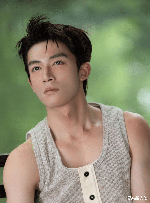 人红是非多,王星越被曝改年龄,挂靠公积金,工作室紧急辟谣!