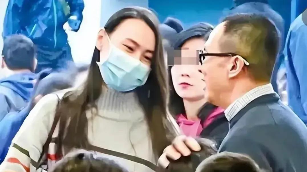 18岁李长禧：李嘉诚的长子嫡孙，比梁洛施儿子更会“投胎”