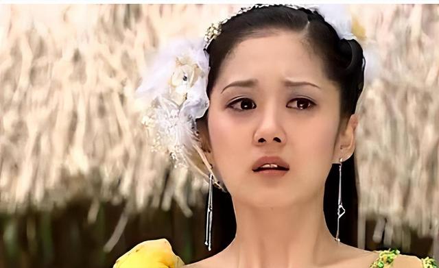 她曾红透中国,自曝被潜规则300次,坠胎9次,上厕所也被导演盯上