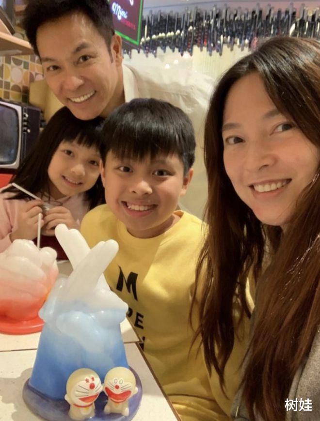 郭晋安家族公司上市，与姐姐携手开15家分店，已晋升高层分红翻倍