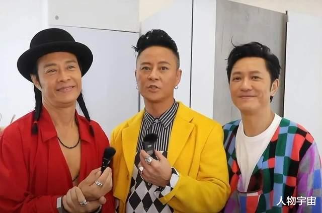 他是草蜢成员,与18年女友分手,每日游泳跑步,打算独自过后半生