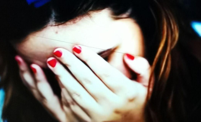 90后夫妻已经彻底撑不下去了，“缺钱”正在榨干中国下一代