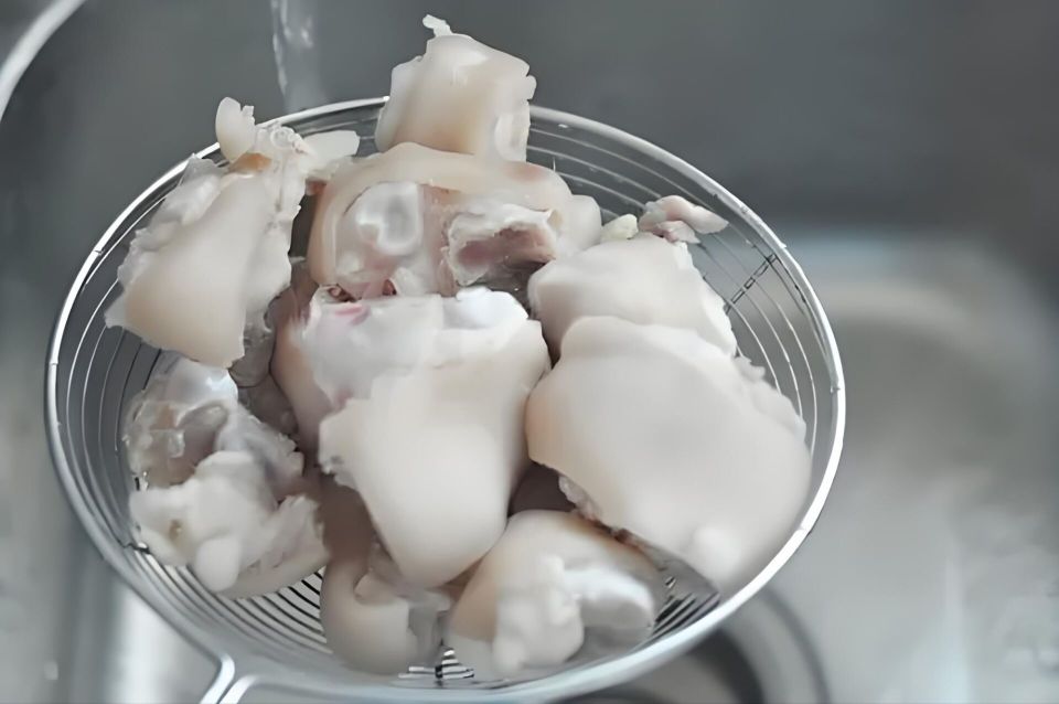 香辣入味、软糯Q弹的猪蹄 | 谁吃谁迷糊