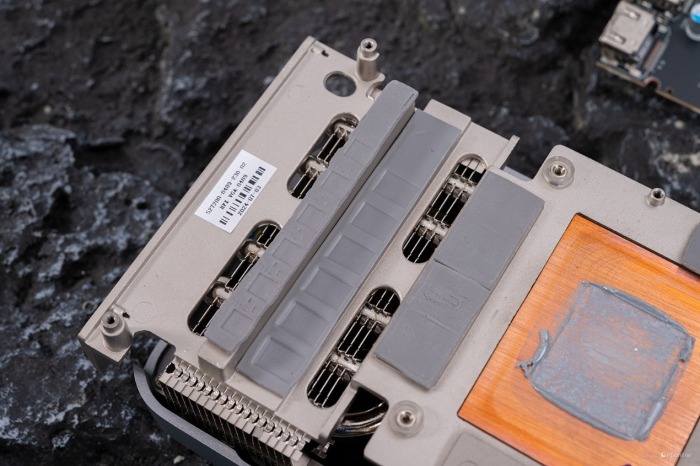 经典不朽！影驰4070 Ti S经典金属大师上手体验