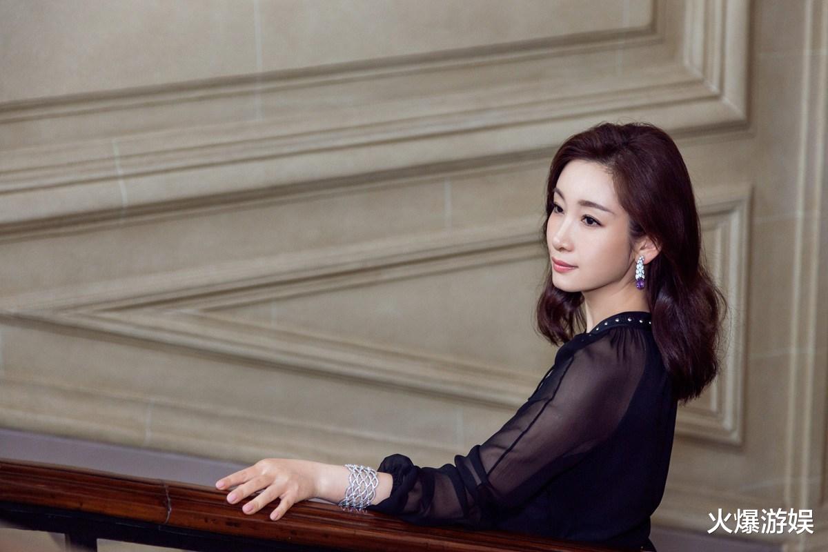 秦海璐“巨婴症儿子”已经9岁,见到他长相后,网友称呼有些意外