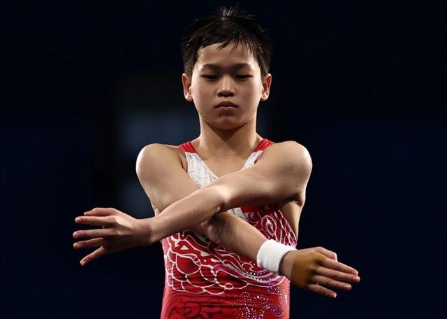 卫冕冠军!全红婵却高兴不起来,全家乱成一锅粥,家人生活受扰