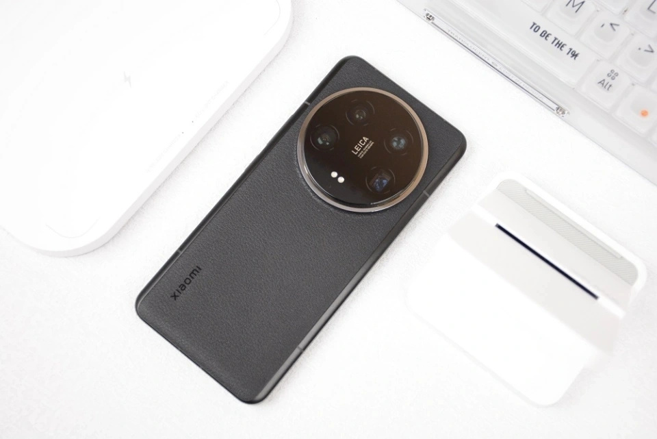 小米开启“降价模式”,16GB+1TB+骁龙8Gen3,顶级旗舰跌至新低