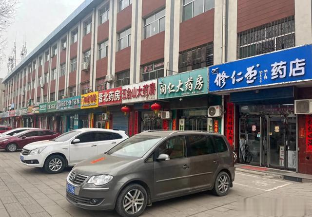 我们大街上到处是药店与美国到处是健身房形成鲜明对比，这正常吗