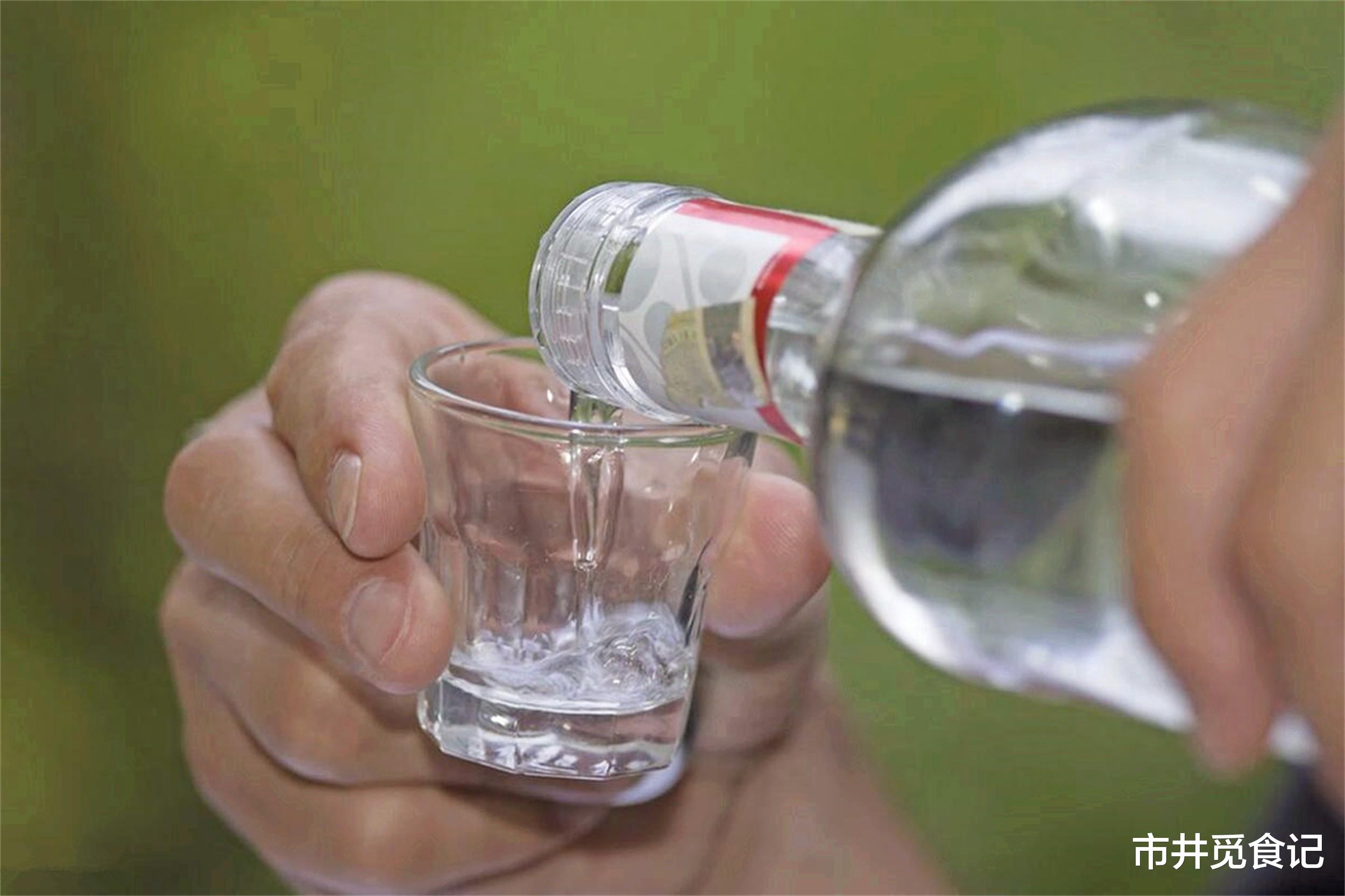 中国4个爱喝“早酒”的地方,起床就能喝二两,是文化还是馋酒?