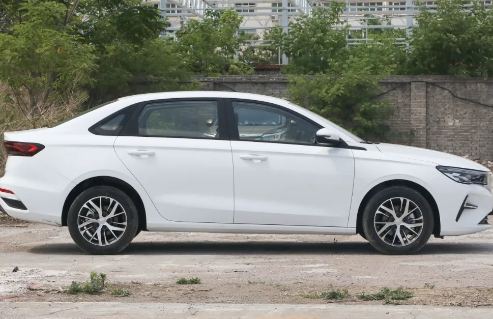 公认“闭眼入”的神车，颜值不输秦L，销量超3百万台，6万起