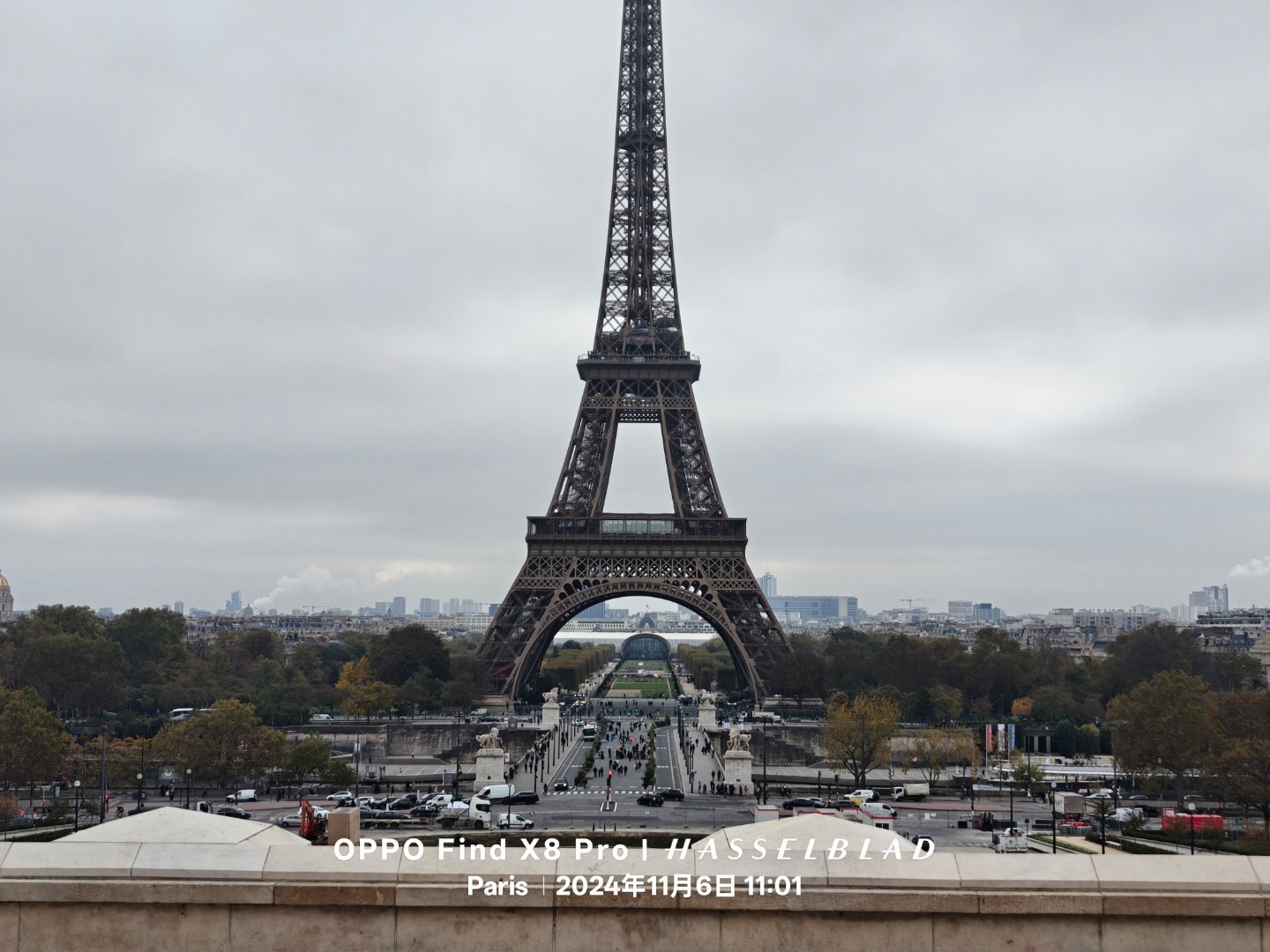 Find X8 Pro实拍埃菲尔铁塔，双潜望长焦有多强？