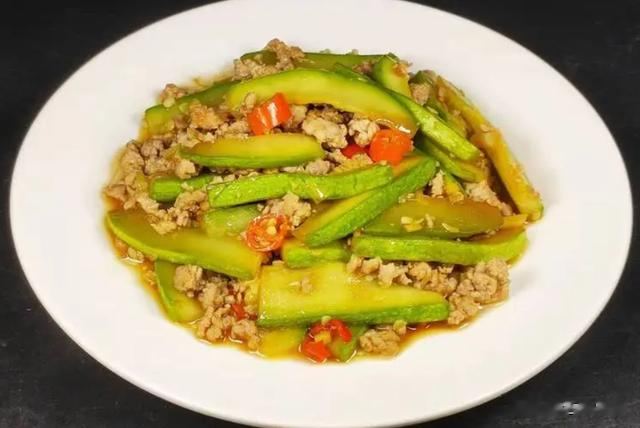 中老年人常吃这5种食材，预防膝盖老化，腿脚有劲力气足