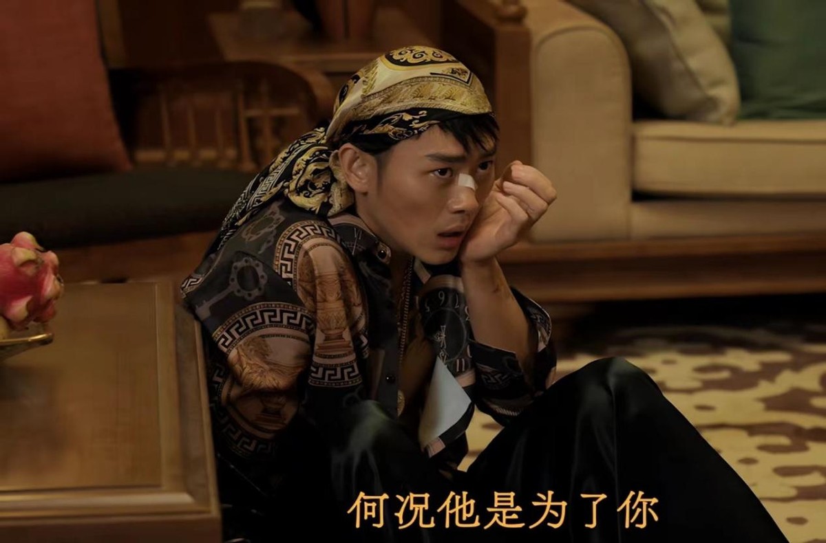 瞪眼咆哮，摇头晃脑，《边水往事》这位败笔演员，看着让人难受