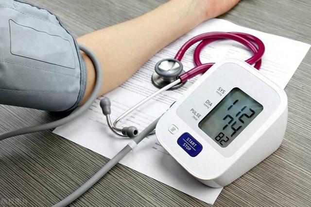 夏天到了，吃降压药的患者，注意这个大隐患，避免危及性命