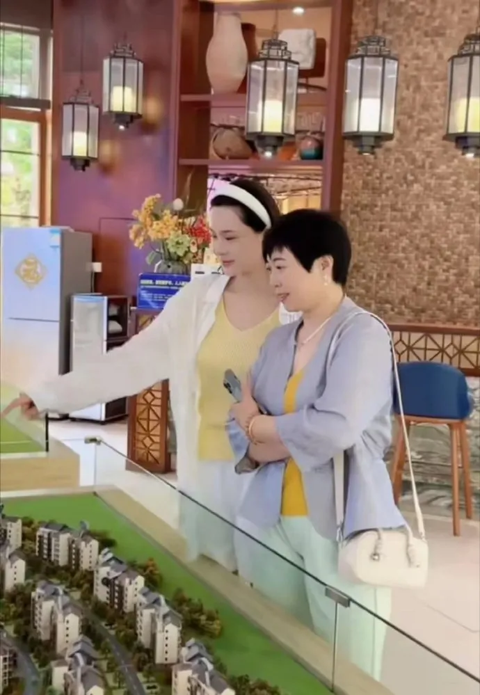 王思聪私生女事件再升级,好大一出戏,原来我们小瞧了黄一鸣