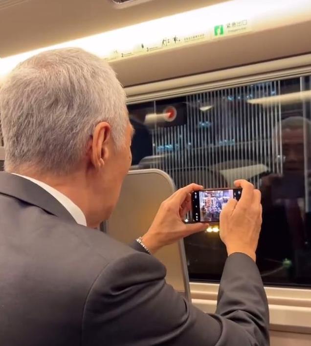 72岁李显龙访华,夫人气场十足,曾掌舵全球最大政府投资基金