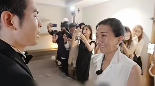 这一次,姐弟恋的“残酷现实”在51岁林有慧身上展现得淋漓尽致