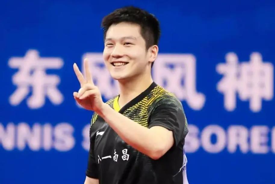 看霉霉演唱会被爆冷?樊振东首次回应,摊牌自费买票,官宣决定