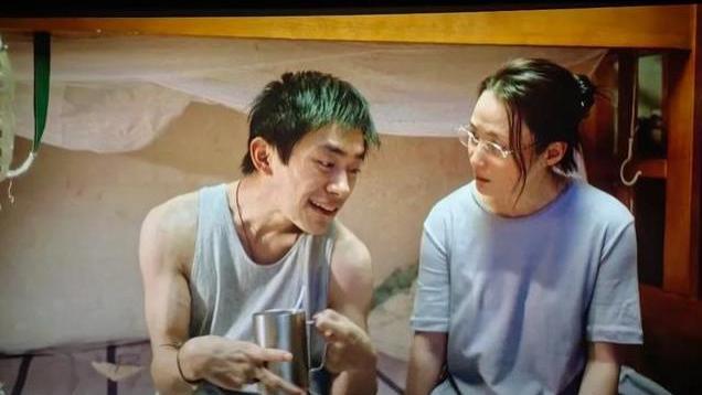 《小小的我》好评如潮，易烊千玺获赞！但仍抵不住周雨彤“下头”