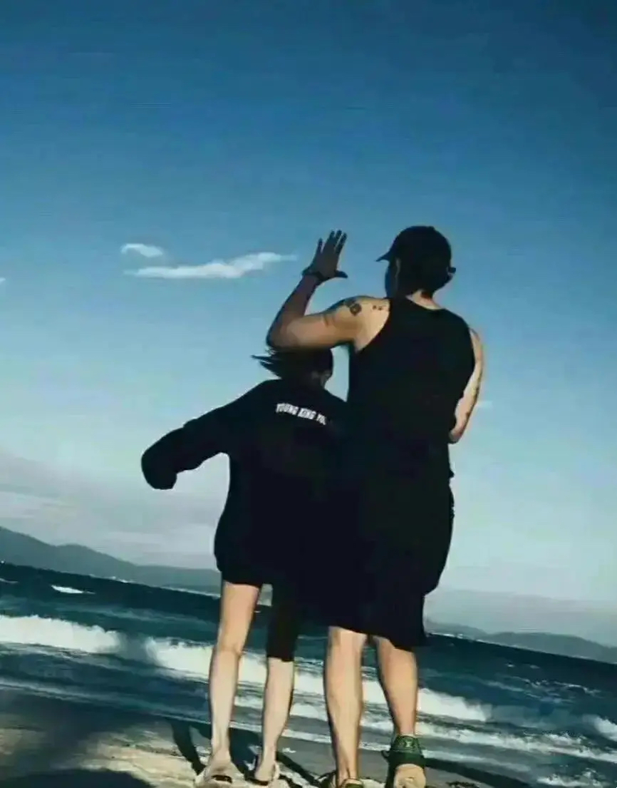 黄子韬隐瞒恋情原因曝光,为父守孝三年不能公开,频上热搜引争议