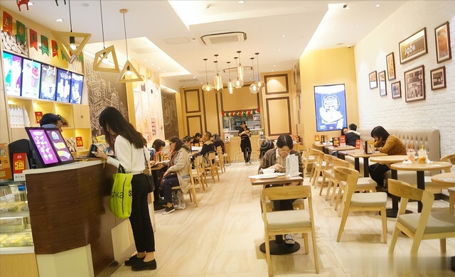为何很多餐馆不请探店主播了？店家直言：5个原因换你也不请