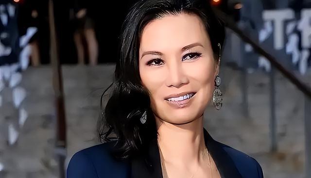 她与多国总统绯闻不断,野心悍妇!离婚后更是狂赚200多亿!