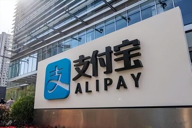 十万恶评,从马爸爸到吸血鬼,马云的名声是如何崩塌的?